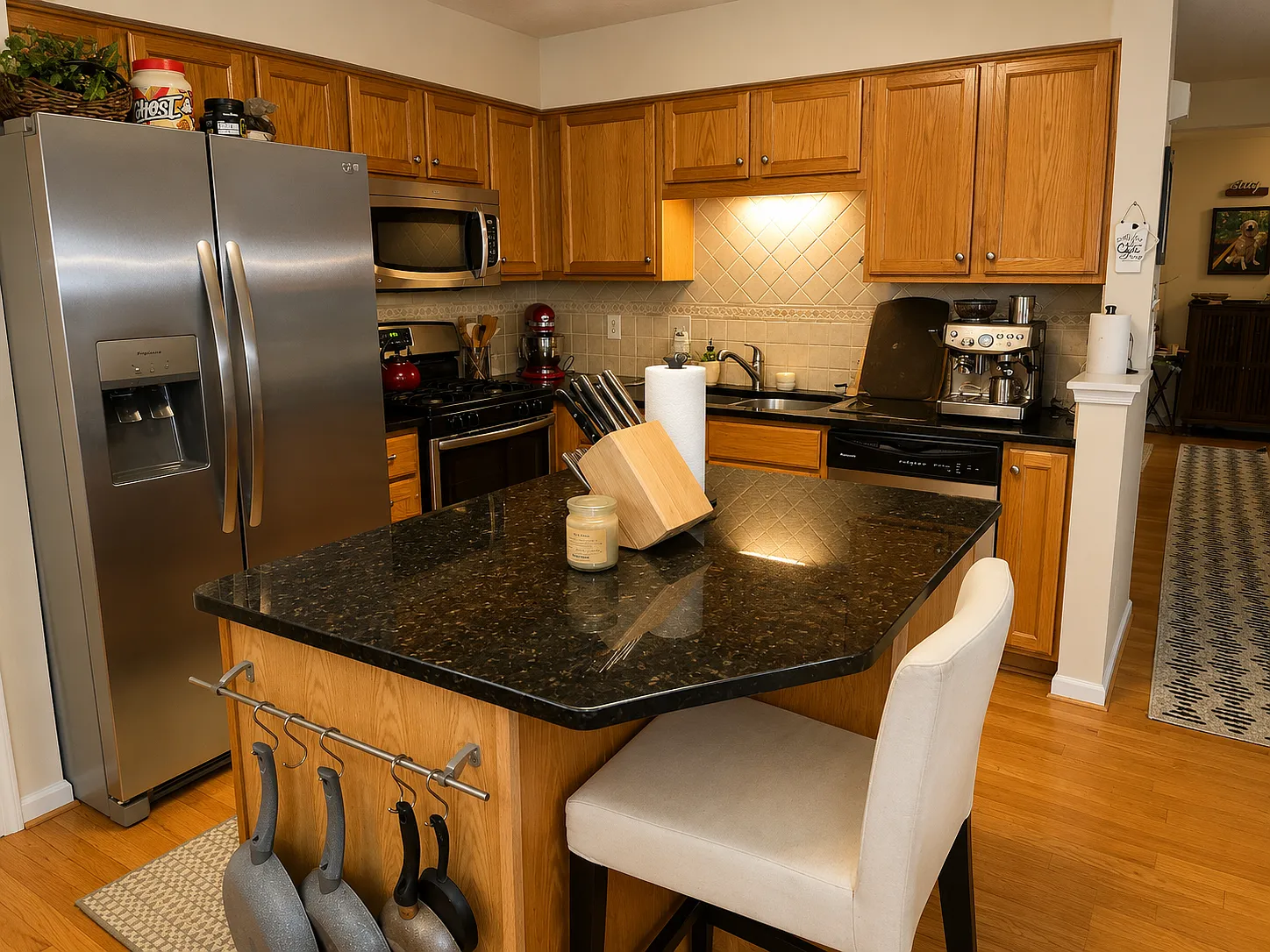 3 bed, 3.5 bath, 1928 sqft, $3,199 — Photo 2