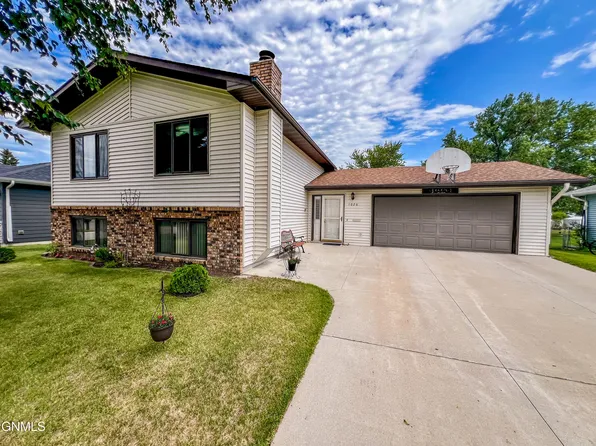 1026 7th Ave NW, Valley City, ND 58072