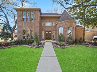 2103 Willowlake Dr, Houston, TX 77077