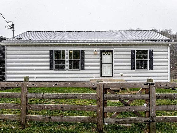 3rd image of 485 Possum Trot Ln
