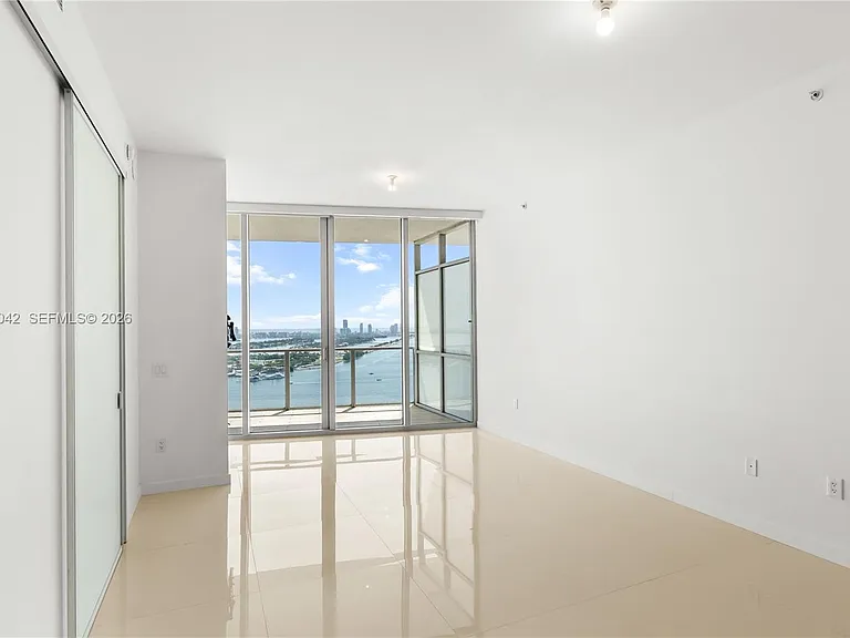 1100 Biscayne Blvd #3404 — Photo 15