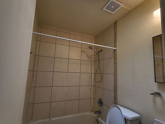 5th image of 2503 Pecan Dr APT C