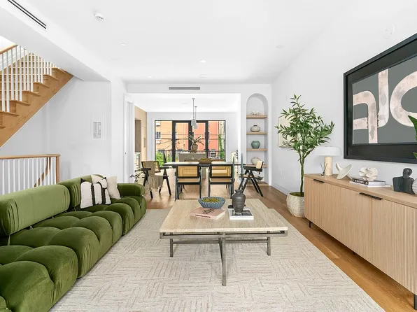 12 Pilling St, Brooklyn, NY 11207