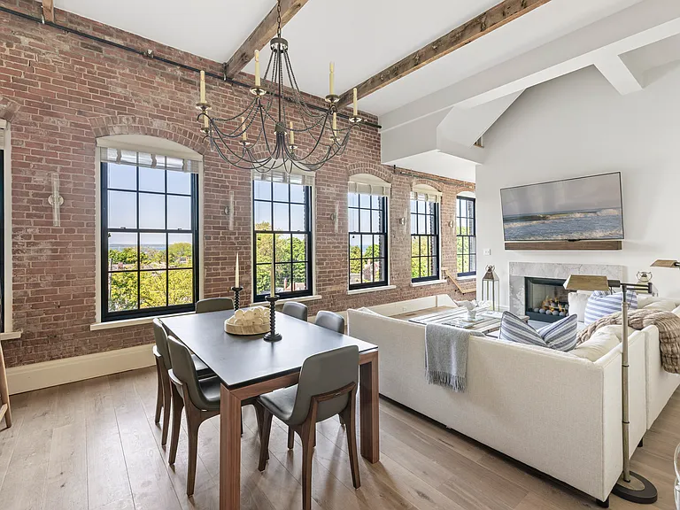 15 Church St #Penthouse 402 — Photo 14