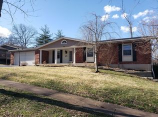 803 Clayworth Dr, Ballwin, MO 63011