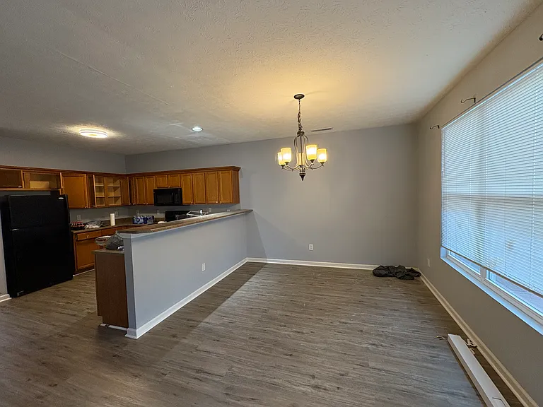 5221 Bombay Dr — Photo 6