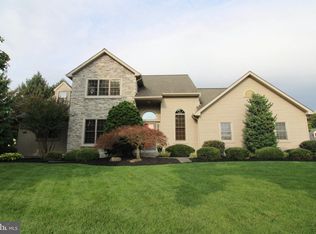 669 Laurel Ave, Lititz, PA 17543