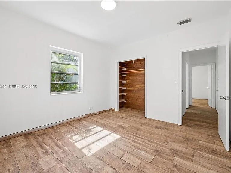 2750 SW 26th St #MAIN — Photo 8