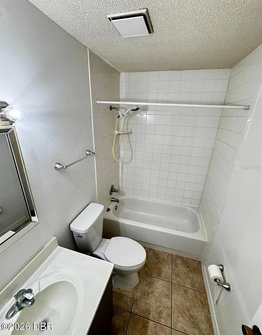 2 bed, 1.0 bath, 784 sqft, $1,500 — Photo 2
