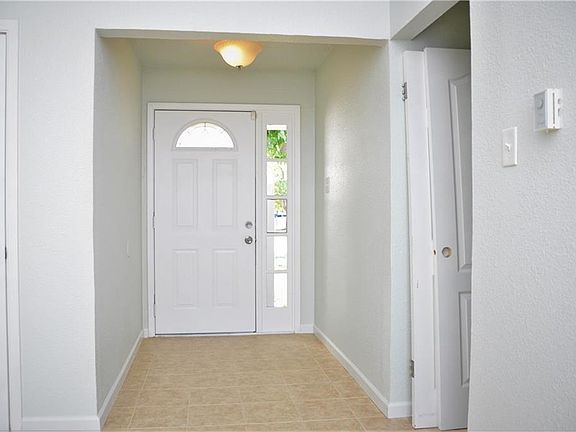 5th image of 233 Buie Dr