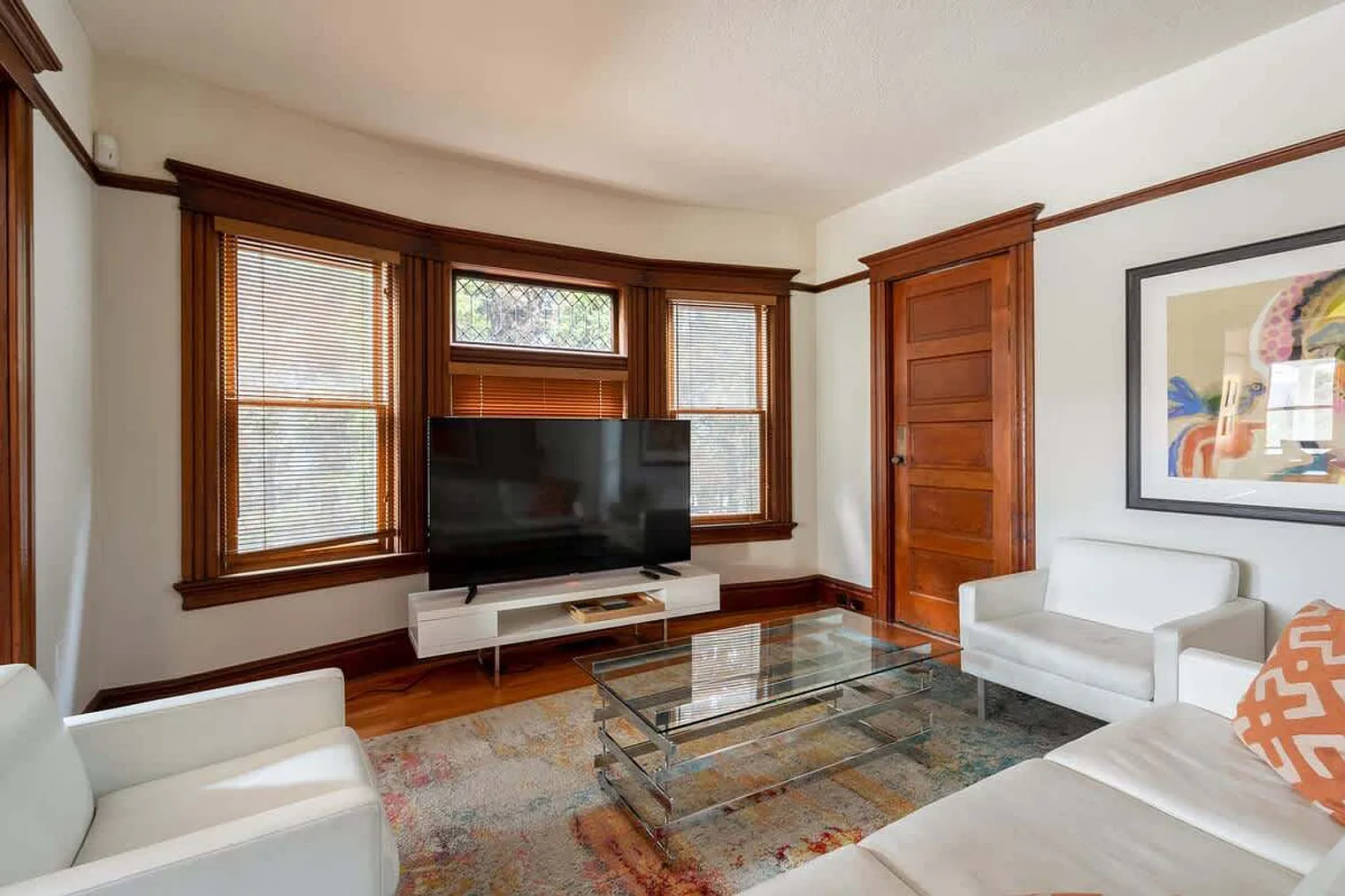 2 bed, 2.0 bath, 2411 sqft, $4,054 — Photo 4