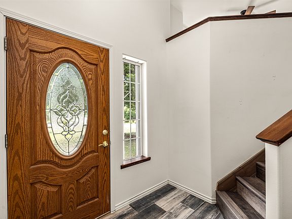 5th image of 5 Darlene Rd
