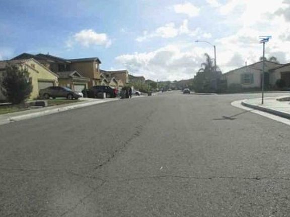 Exterior Neighborhood (street photo)