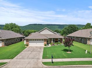 7122 Pale Dawn Pl SE, Owens X Rds, AL 35763