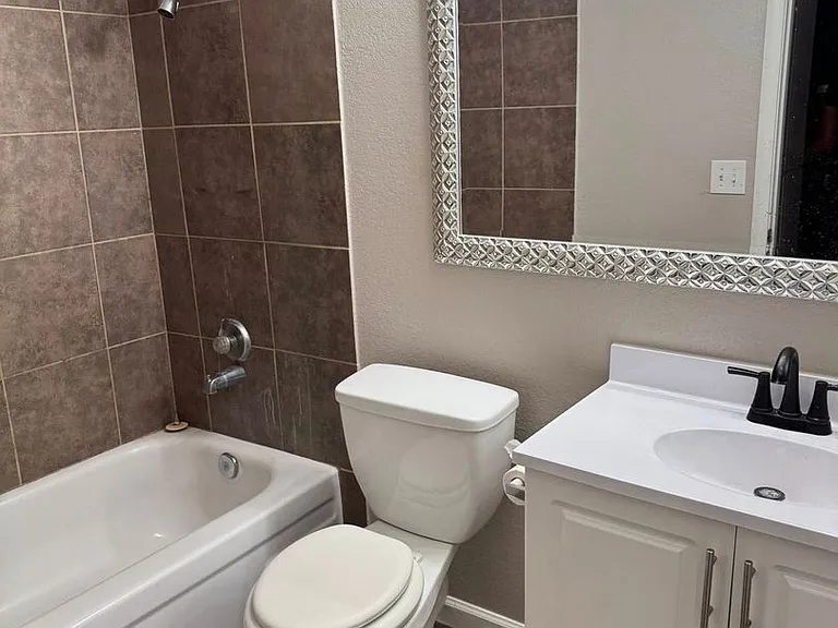 4925 Indian Oaks Ct — Photo 6