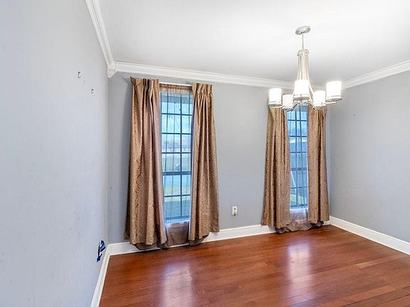 4th image of 7131 Wayside Dr