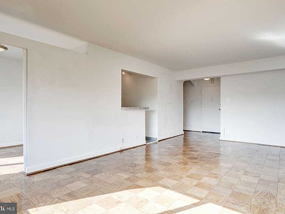 5th image of 4201 Cathedral Ave NW APT 1018W