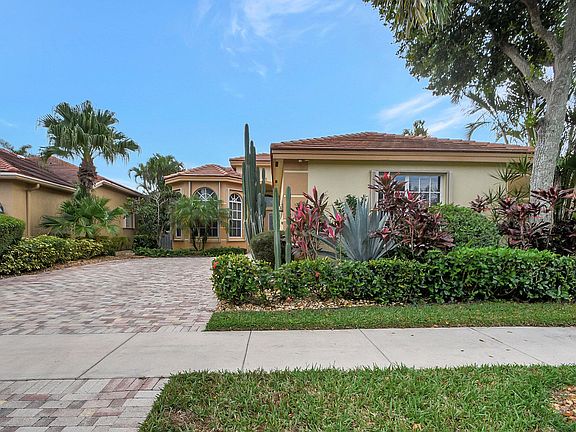 2nd image of 10878 Royal Devon Way