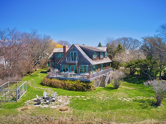 2nd image of 261 E Lake Dr