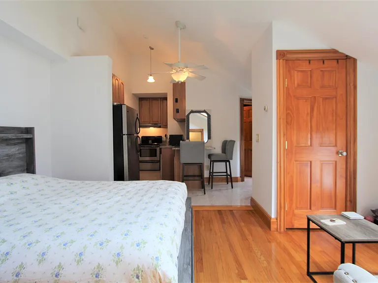 20 Berkeley Ave #7 — Photo 1