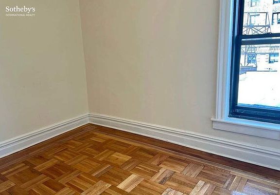 5th image of 2708 Broadway #15