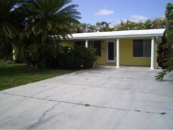 5th image of 241 SE 8th Ave
