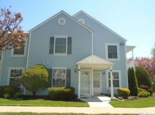 224 Fairview Cir, Middle Island, NY 11953