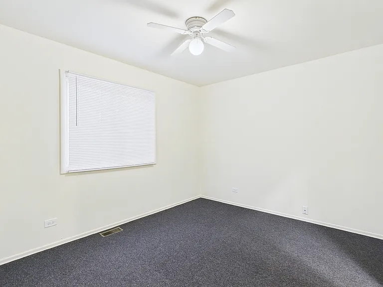 Country Club Ln — Photo 18