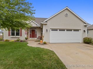 10231 Winterwood Dr, Zeeland, MI 49464