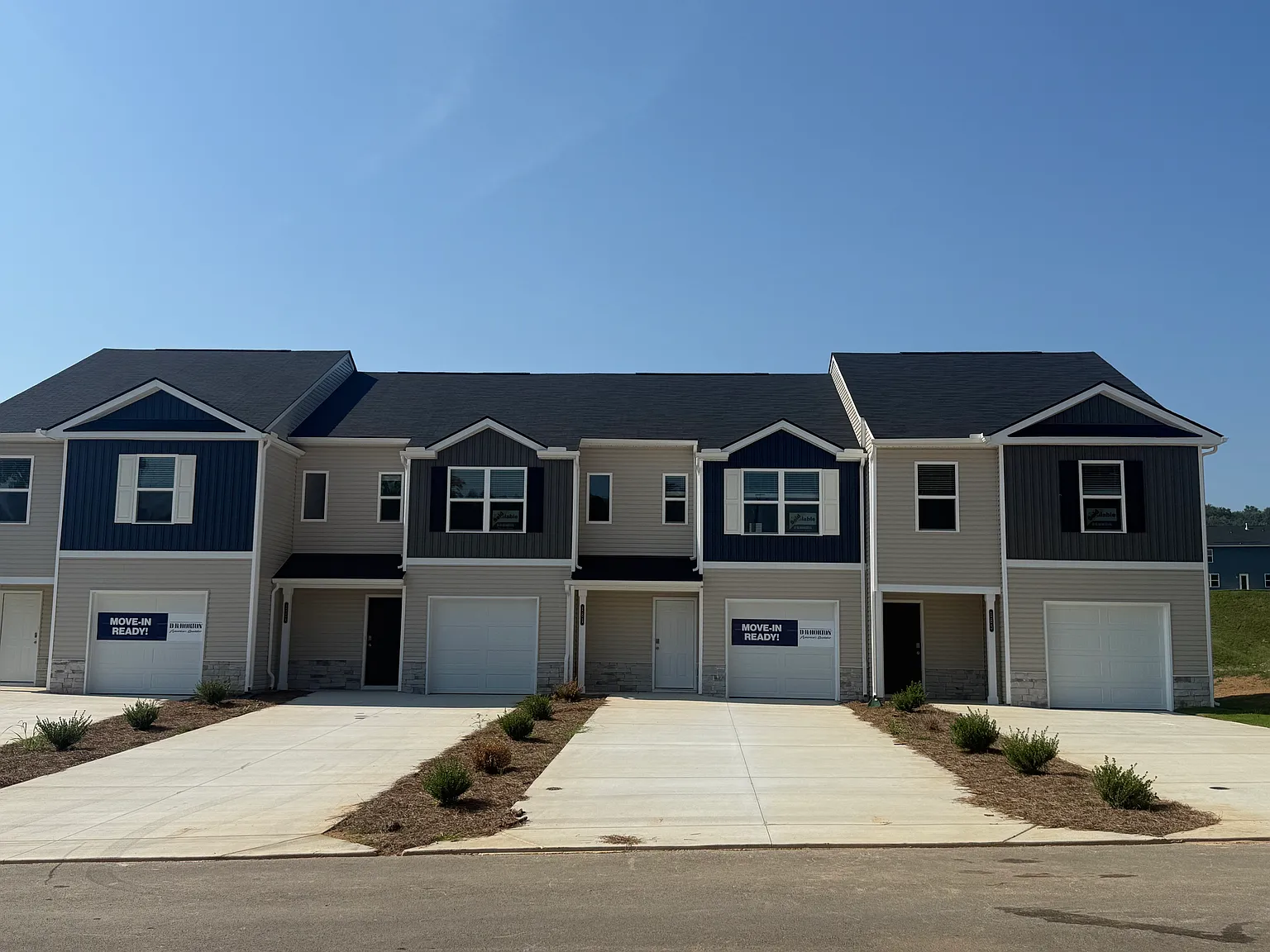 4 bed, 1554 sqft, $1,750 — Photo 1