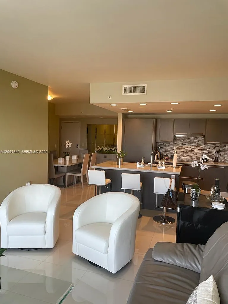 Grand Bay Commons South — Photo 2