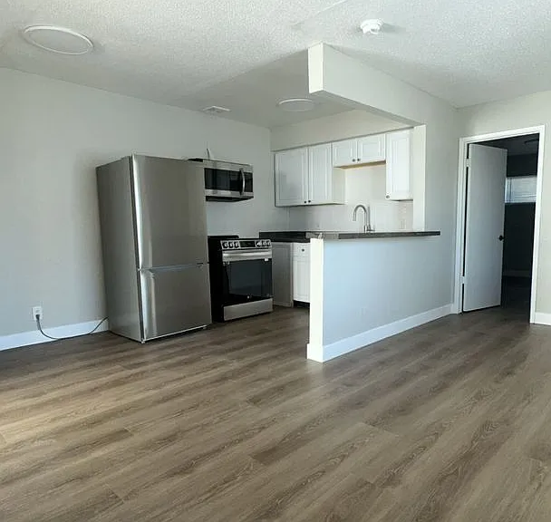 239 W Philadelphia Ave #6 — Photo 4