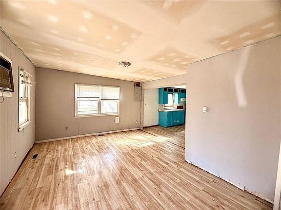 2nd image of 305 North Ave