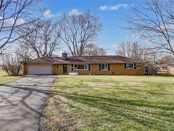 2nd image of 887 Grove Hill Dr