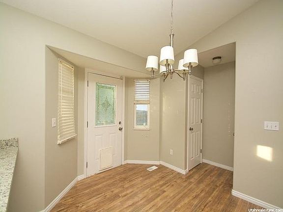 5th image of 1487 E Harrier St
