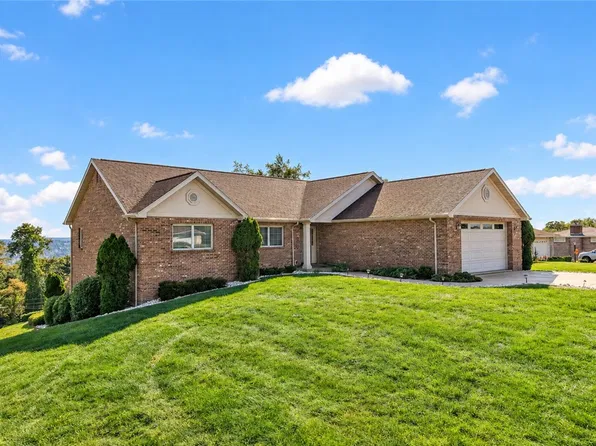 11 Grant Ave, Donora, PA 15033