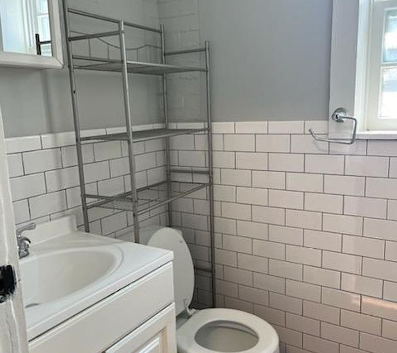 1st image of 510 W Saint Catherine St APT D