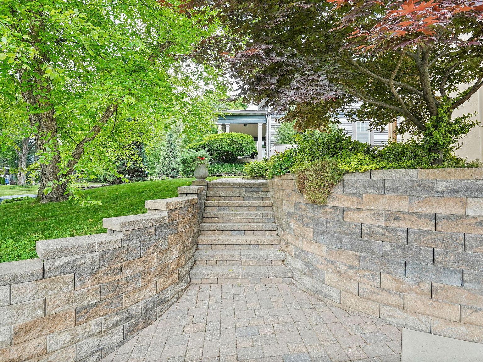 1182 W 1st Ave, Grandview, OH 43212 Zillow