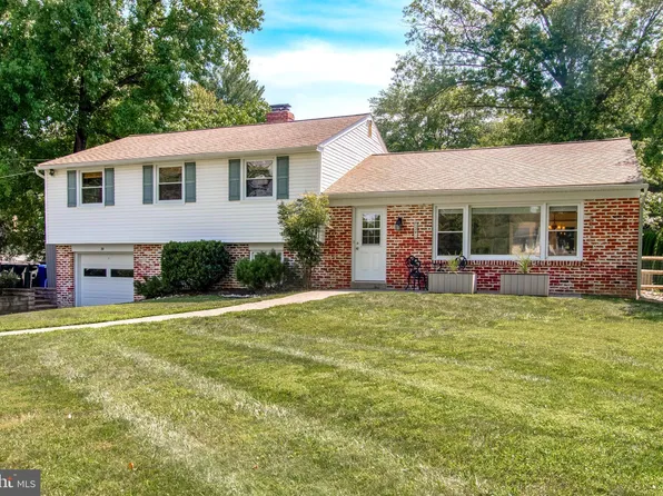 39 Bambi Ln, Haverford, PA 19041