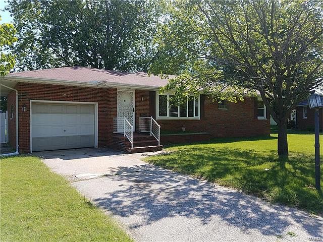 1st image of 673 Leslie Ave