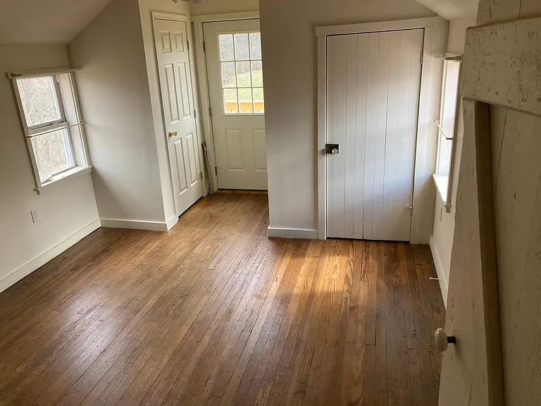 5091 Cherry Run Rd — Photo 6