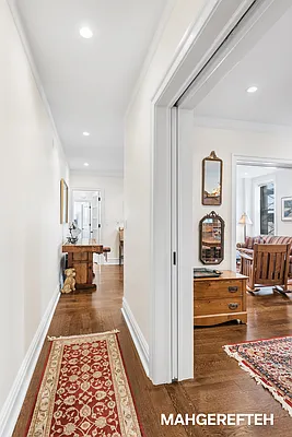 Sold by R New York | media 11