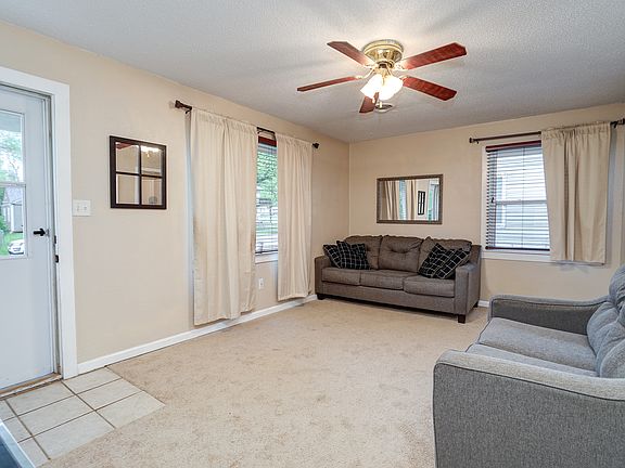 5th image of 2857 Highland Dr