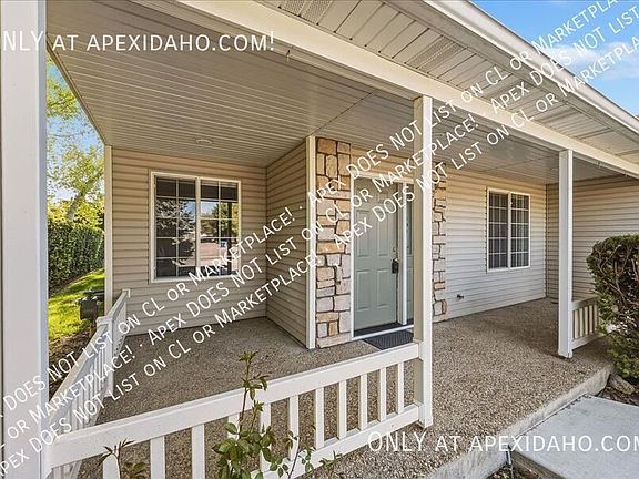 2nd image of 325 Creekside Pl