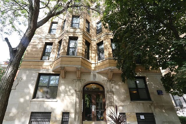 1st image of 438 W Belden Ave APT 8