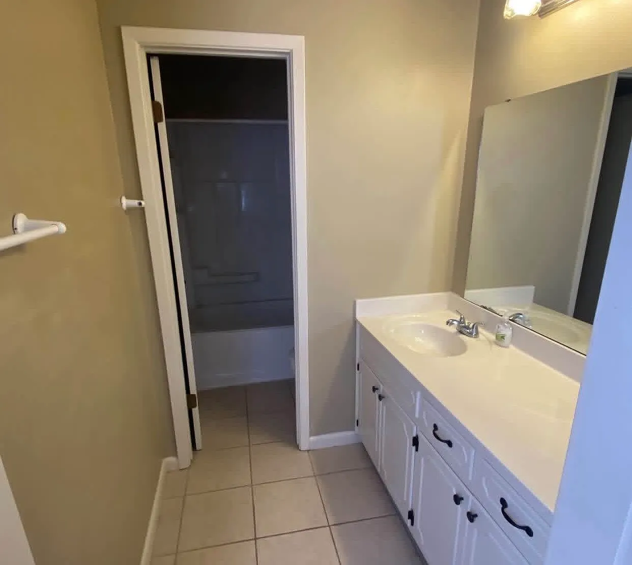 3 bed, 1472 sqft, $2,700 — Photo 4
