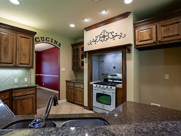 289 Broadmoor Dr — Photo 11