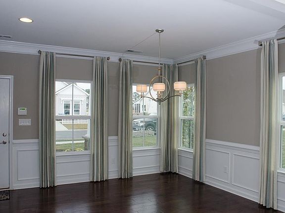 5th image of 23 Royal View Dr
