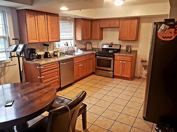 4th image of 2370 Dahliadel Dr