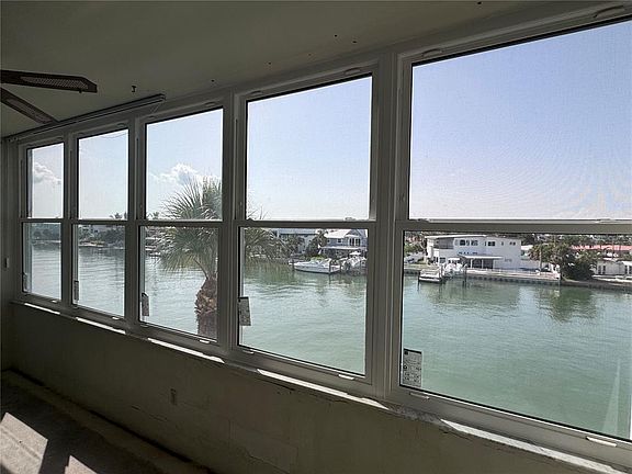 3rd image of 5555 GULF BOULEVARD #312